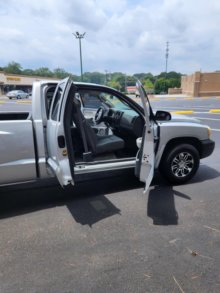 2006 Dodge Dakota ST - Photo 8